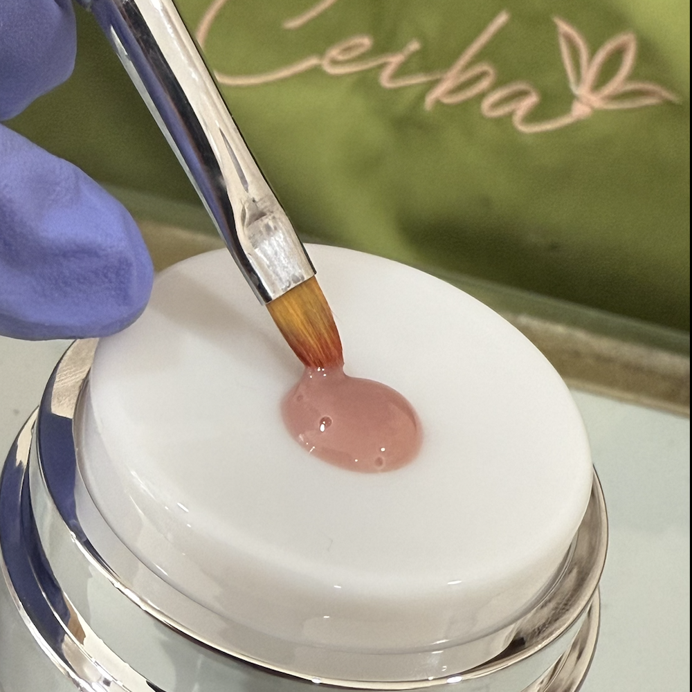 - Reconstrucción Uña soft gel