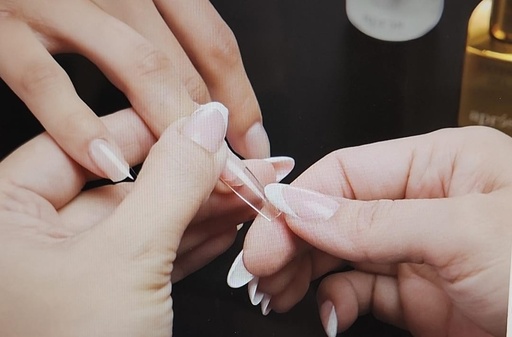 Reconstrucción Uña en Soft Gel (1 a 2 uñas)