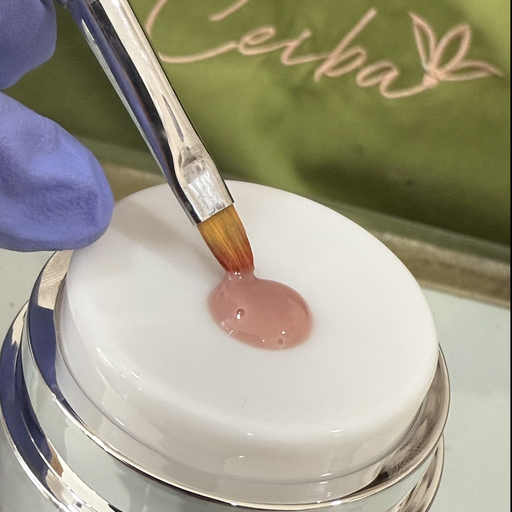 - Reconstrucción Uña soft gel