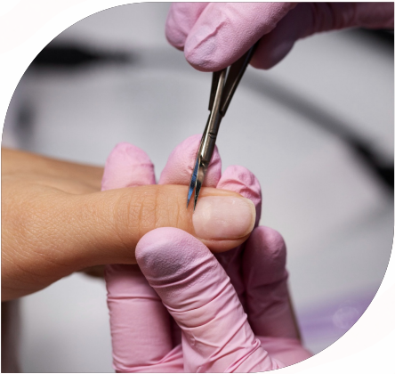 Retirado de uñas con extensión  (esculpidas, tips, etc)